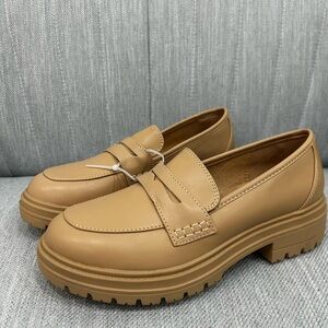 Tan Loafers for Women in new condition size 8.5